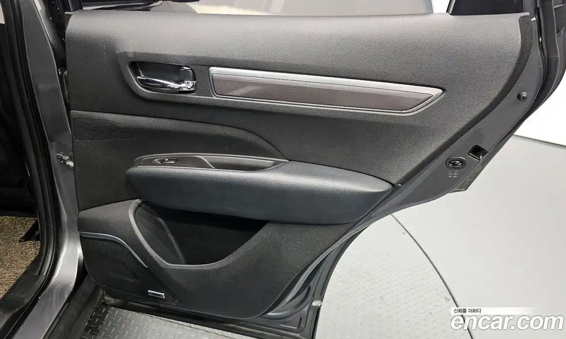Renault QM6 2017 2.0 гидро в Москве № 2054223, фото 27