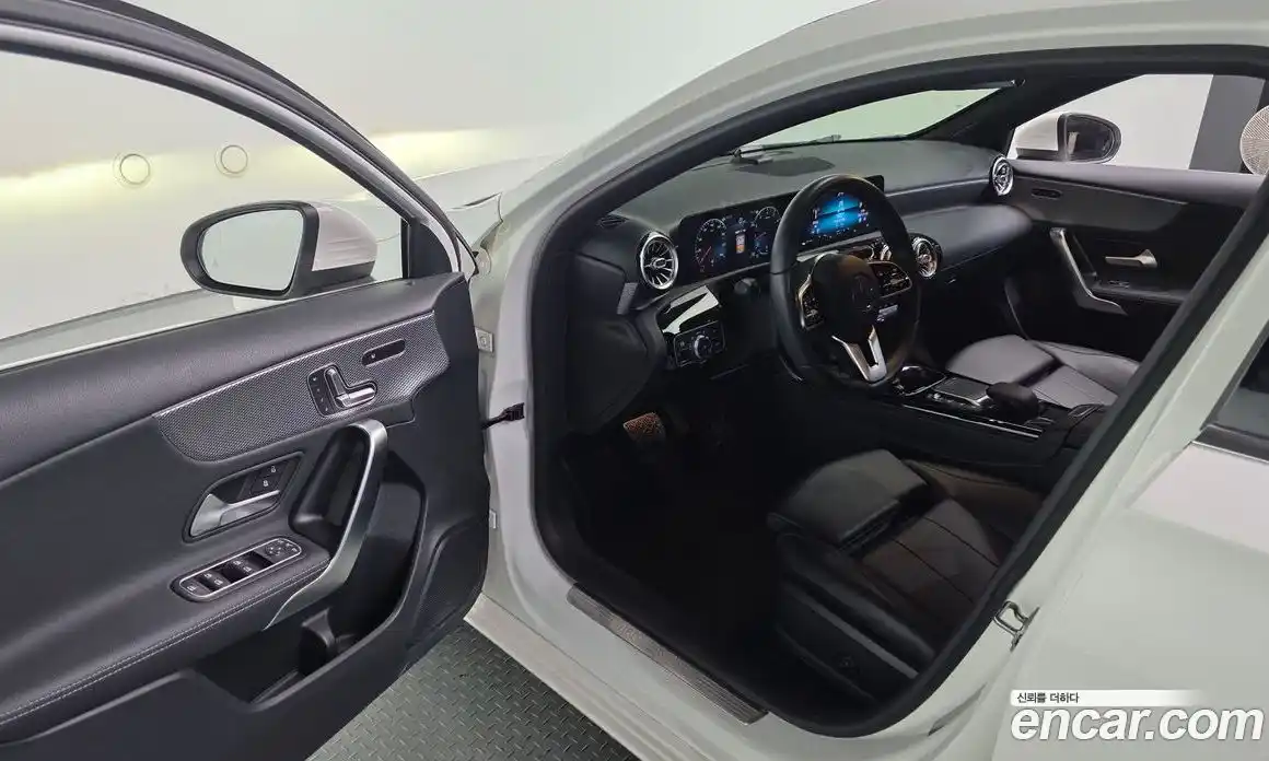 Mercedes-Benz A-Class 2021 2.0 гидро в Москве № 2054463, фото 13