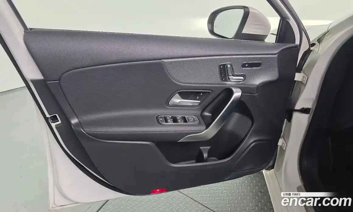 Mercedes-Benz A-Class 2021 2.0 гидро в Москве № 2054463, фото 14