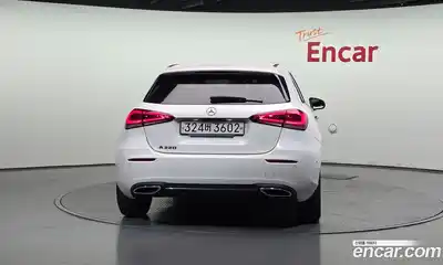 Mercedes-Benz A-Class 2021 2.0 гидро в Москве № 2054463, миниатюра 4