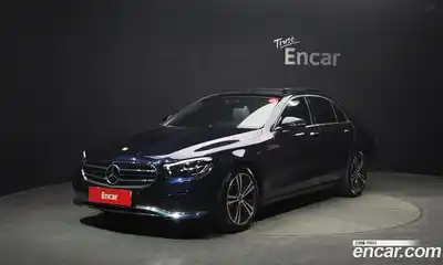 Mercedes-Benz E-Class, 2022