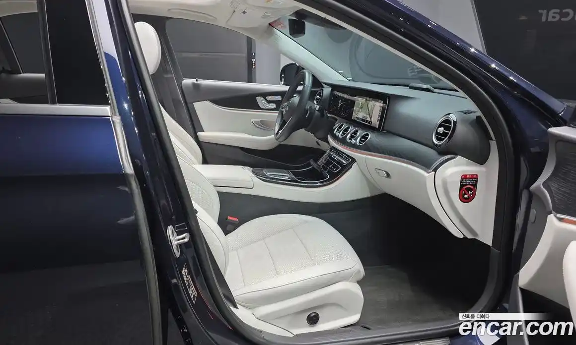 Mercedes-Benz E-Class 2022 2.0 гидро в Москве № 2054524, фото 17