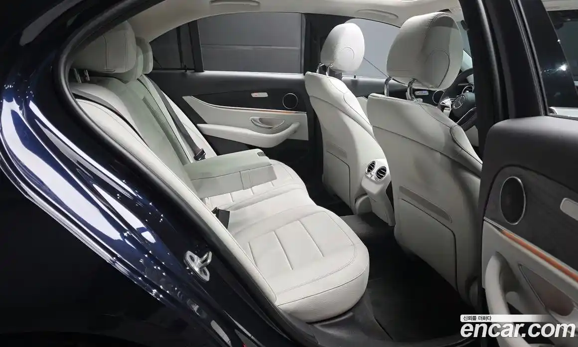 Mercedes-Benz E-Class 2022 2.0 гидро в Москве № 2054524, фото 18