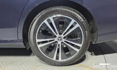 Mercedes-Benz E-Class 2022 2.0 гидро в Москве № 2054524, миниатюра 7