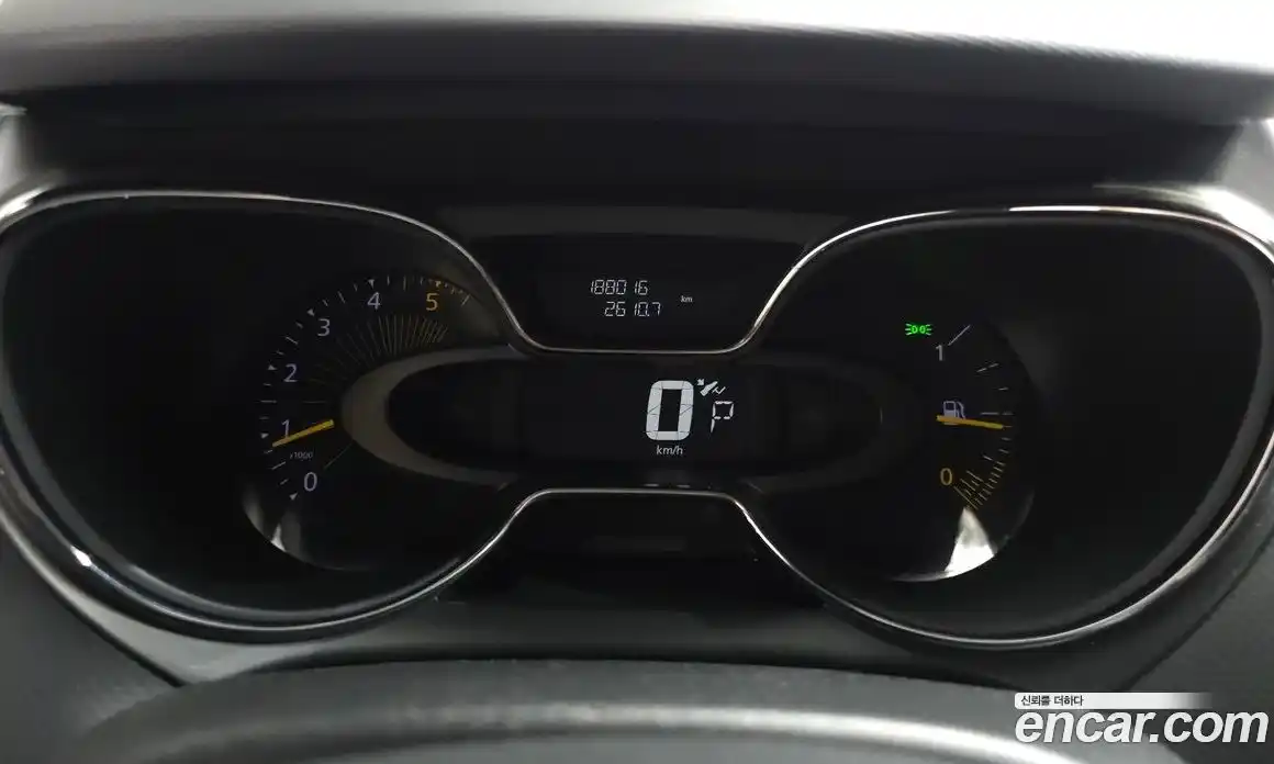 Renault QM3 2015 1.5 гидро в Москве № 2055383, фото 8