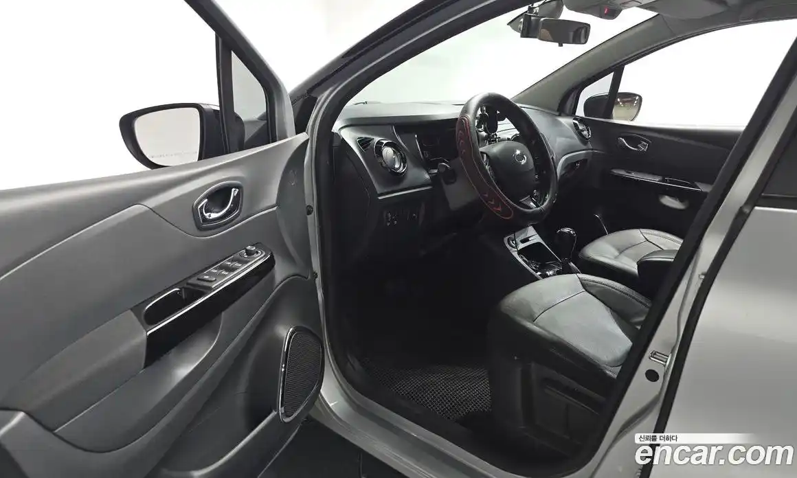 Renault QM3 2015 1.5 гидро в Москве № 2055383, фото 10