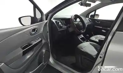 Renault QM3 2015 1.5 гидро в Москве № 2055383, миниатюра 10