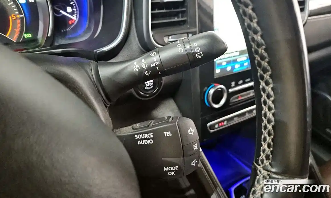 Renault QM6 2017 2.0 гидро в Москве № 2055752, фото 17