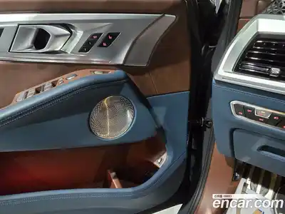 BMW XM 2023 4.4 гидро в Москве № 2056665, миниатюра 11
