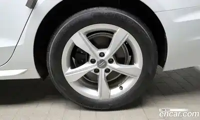 Audi A4 2021 2.0 гидро в Москве № 2056971, миниатюра 7