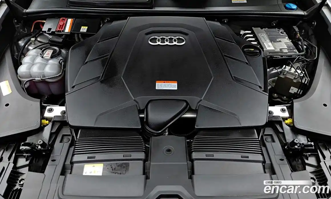 Audi Q8 2021 3.0 гидро в Москве № 2057686, фото 6