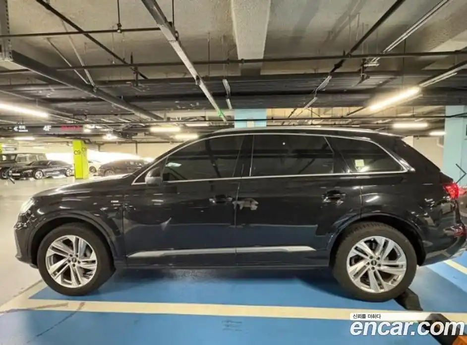 Audi Q7 2022 3.0 гидро в Москве № 2057734, фото 3