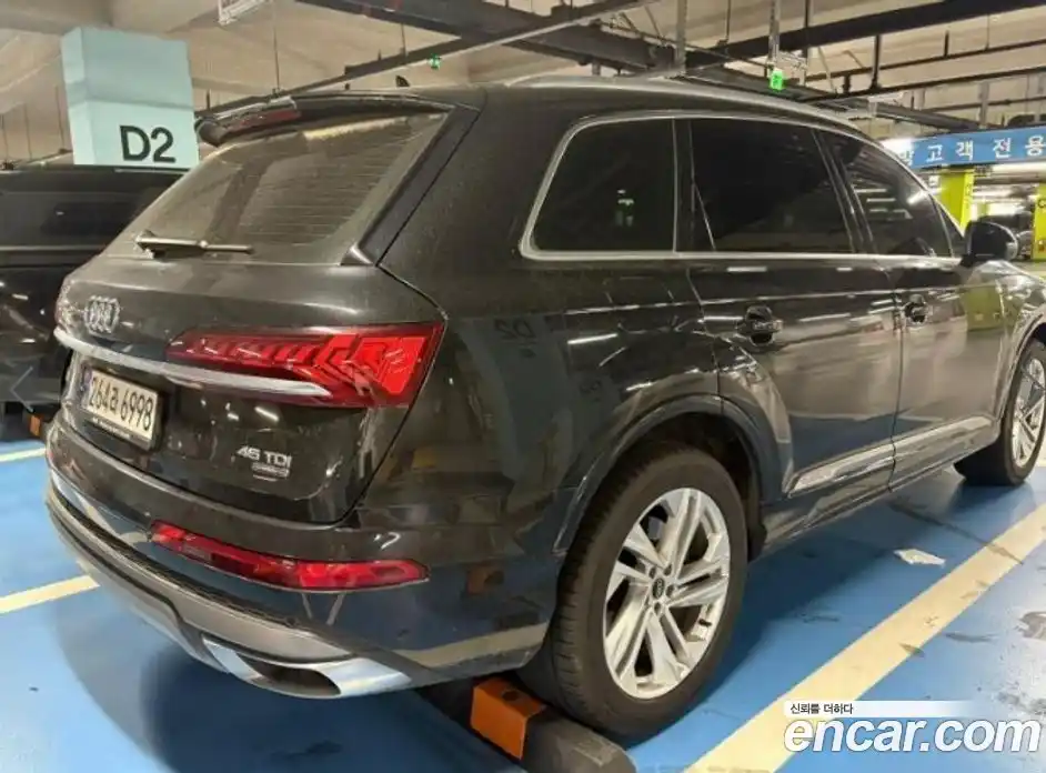 Audi Q7 2022 3.0 гидро в Москве № 2057734, фото 4