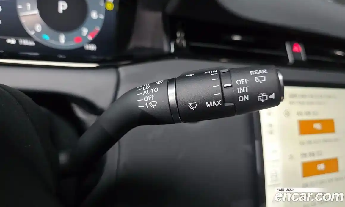 Land Rover Range-Rover Evoque 2024 2.0 гидро в Москве № 2058765, фото 32