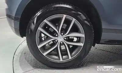 Land Rover Range-Rover Evoque 2024 2.0 гидро в Москве № 2058765, миниатюра 5