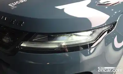Land Rover Range-Rover Evoque 2024 2.0 гидро в Москве № 2058765, миниатюра 8
