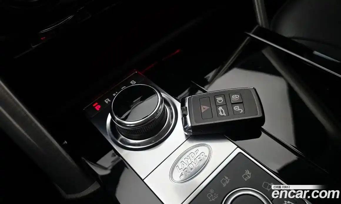 Land Rover Discovery 2018 3.0 гидро в Москве № 2058773, фото 12