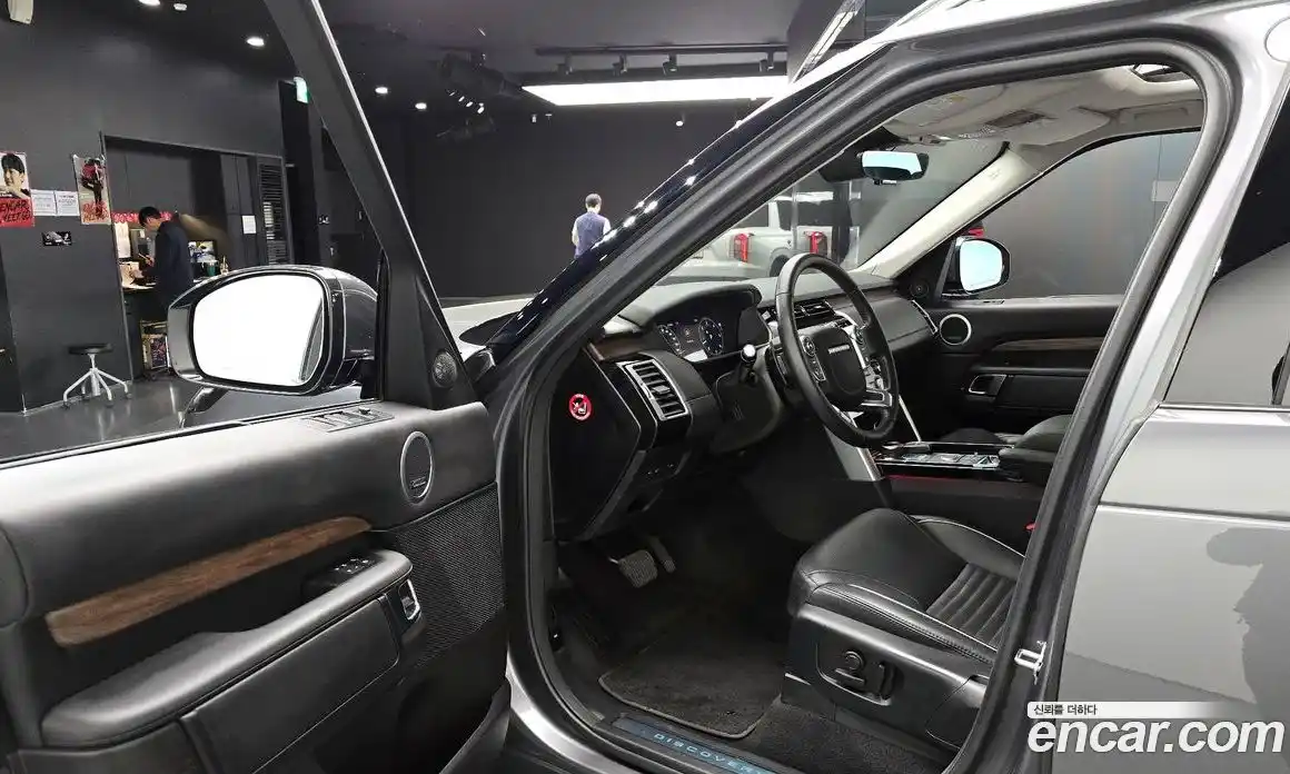 Land Rover Discovery 2018 3.0 гидро в Москве № 2058773, фото 13