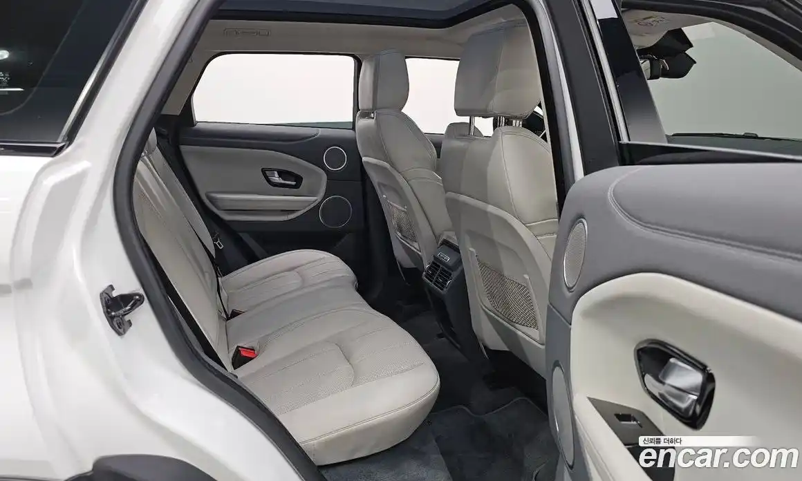 Land Rover Range-Rover Evoque 2016 2.0 гидро в Москве № 2058953, фото 17