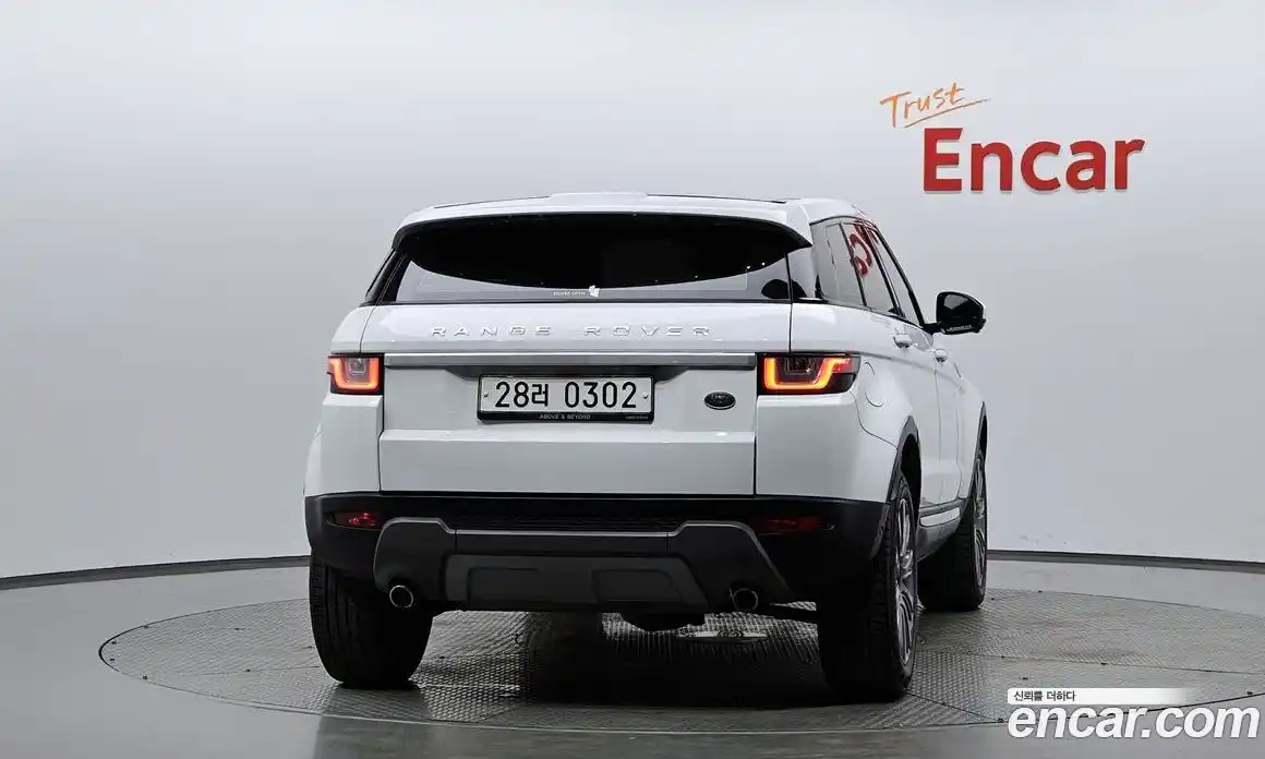 Land Rover Range-Rover Evoque 2016 2.0 гидро в Москве № 2058953, фото 3