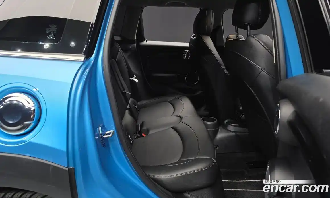 Mini Cooper 2018 2.0 гидро в Москве № 2059428, фото 11