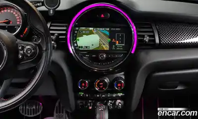 Mini Cooper 2018 2.0 гидро в Москве № 2059428, миниатюра 12