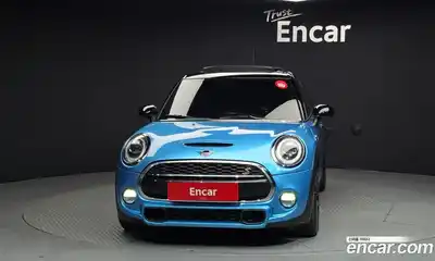 Mini Cooper 2018 2.0 гидро в Москве № 2059428, миниатюра 3