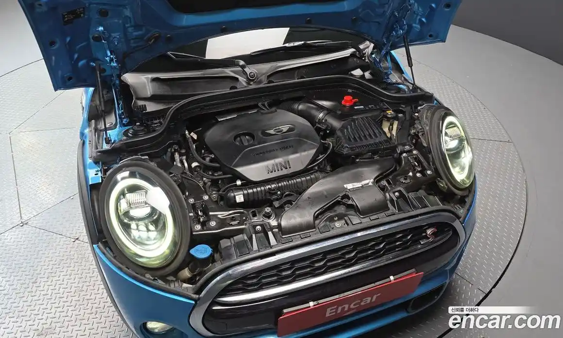 Mini Cooper 2018 2.0 гидро в Москве № 2059428, фото 6