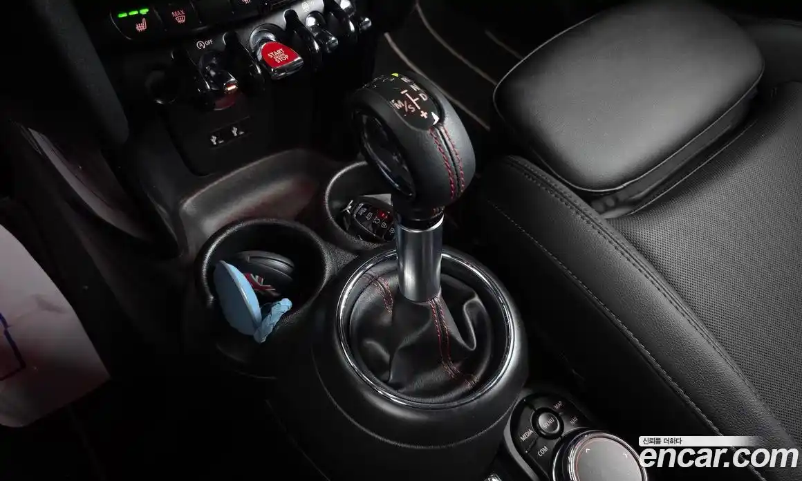 Mini Cooper 2018 2.0 гидро в Москве № 2059428, фото 9