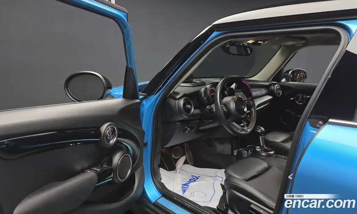 Mini Cooper 2018 2.0 гидро в Москве № 2059428, фото 10
