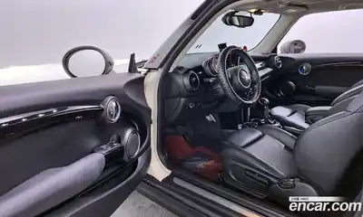 Mini Cooper 2016 1.5 гидро в Москве № 2059636, миниатюра 10