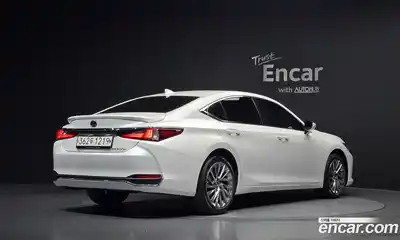 Lexus ES 2022 2.5 гидро в Москве № 2060096, миниатюра 2