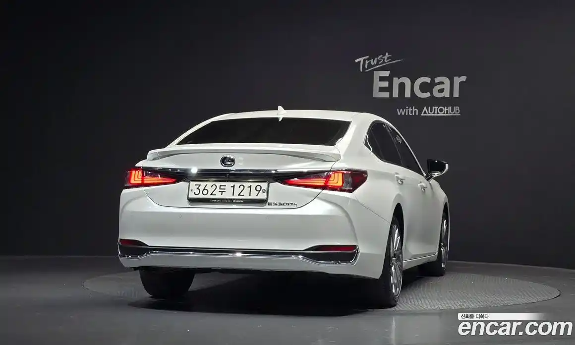 Lexus ES 2022 2.5 гидро в Москве № 2060096, фото 4