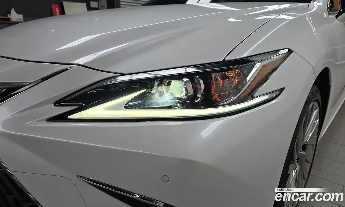 Lexus ES 2022 2.5 гидро в Москве № 2060096, фото 8