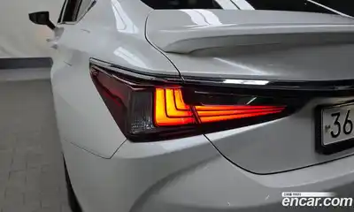 Lexus ES 2022 2.5 гидро в Москве № 2060096, миниатюра 9