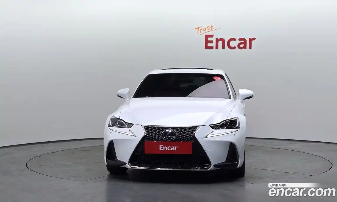 Lexus IS 2019 2.0 гидро в Москве № 2060117, фото 3