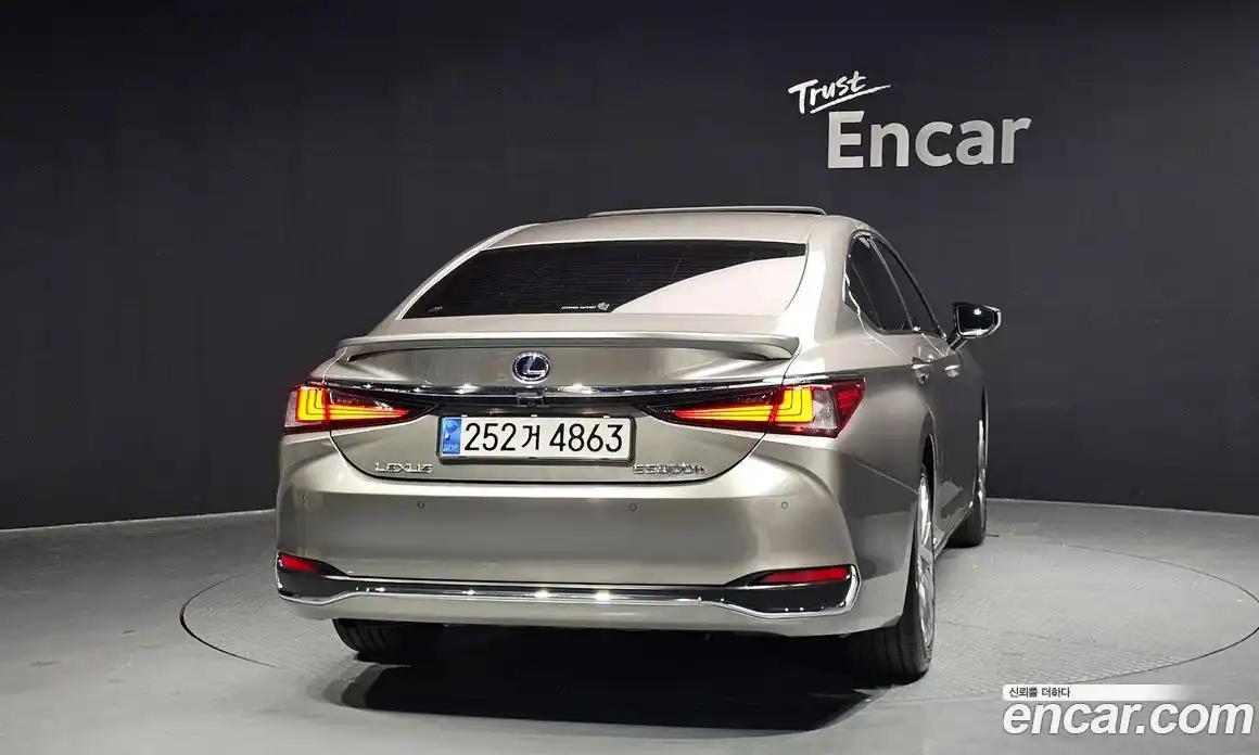 Lexus ES 2021 2.5 гидро в Москве № 2060138, фото 4