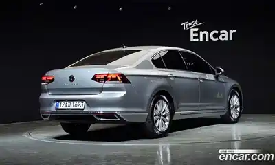 Volkswagen Passat 2021 2.0 гидро в Москве № 2060380, миниатюра 2