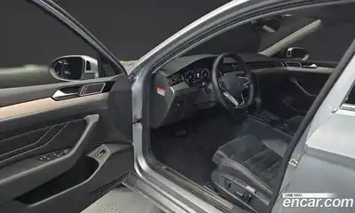 Volkswagen Passat 2021 2.0 гидро в Москве № 2060380, миниатюра 10