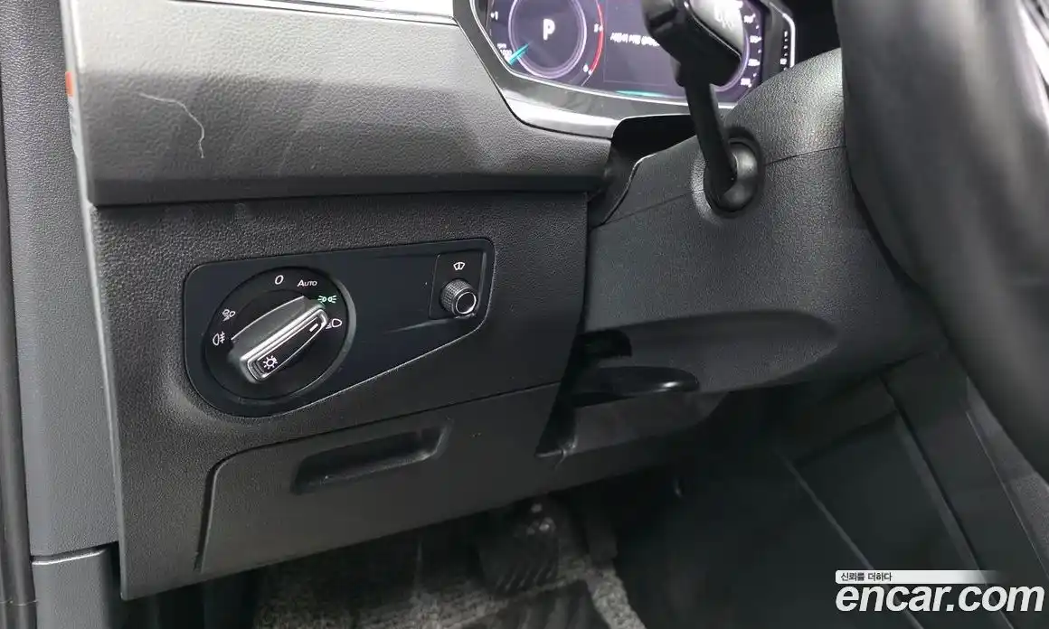 Volkswagen Tiguan 2021 2.0 гидро в Москве № 2060443, фото 28