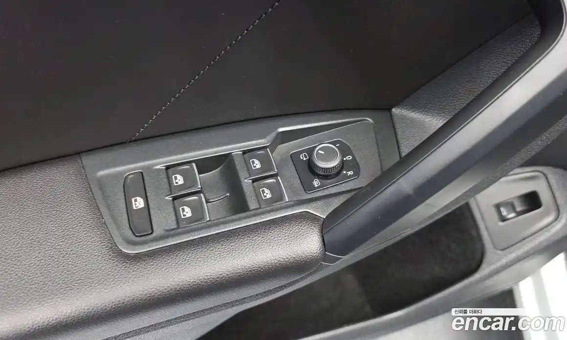 Volkswagen Tiguan 2021 2.0 гидро в Москве № 2060443, фото 29