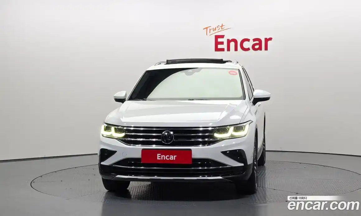 Volkswagen Tiguan 2021 2.0 гидро в Москве № 2060443, фото 3