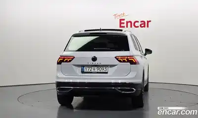 Volkswagen Tiguan 2021 2.0 гидро в Москве № 2060443, миниатюра 4