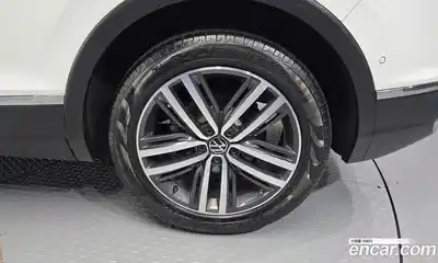 Volkswagen Tiguan 2021 2.0 гидро в Москве № 2060443, миниатюра 5