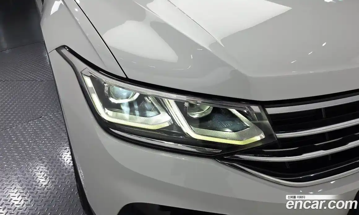 Volkswagen Tiguan 2021 2.0 гидро в Москве № 2060443, фото 8