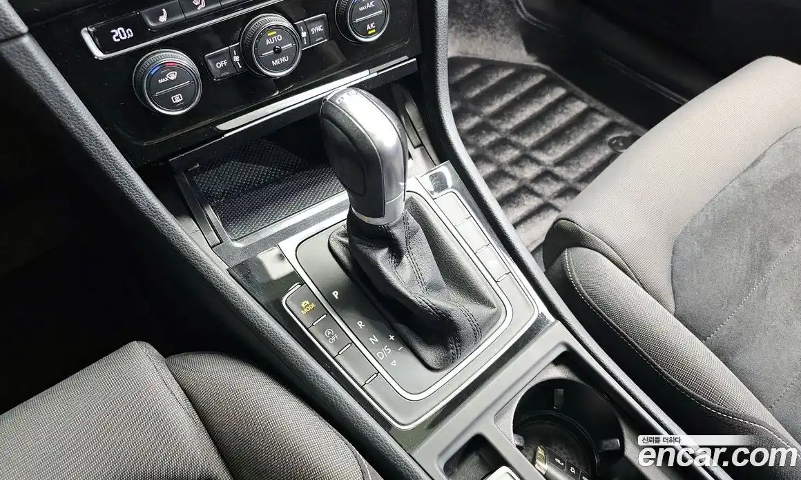 Volkswagen Golf 2016 2.0 гидро в Москве № 2060680, фото 9