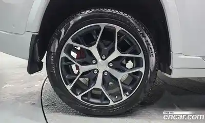 Jeep Cherokee 2023 2.0 гидро в Москве № 2061404, миниатюра 5