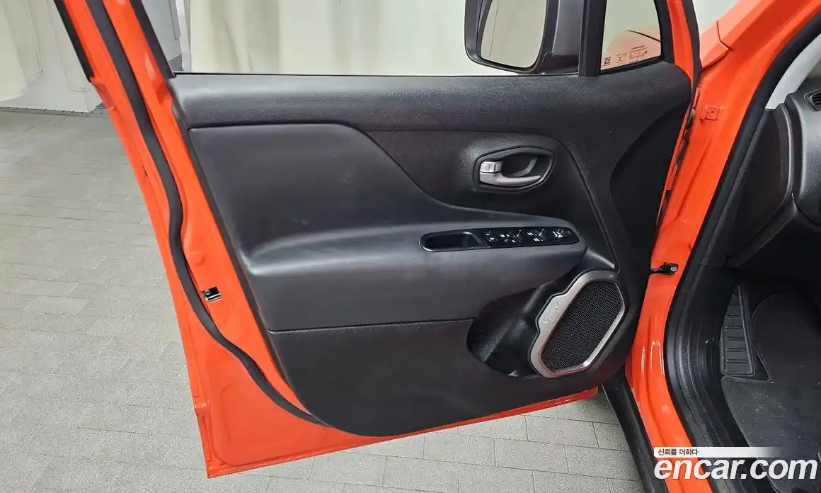Jeep Renegade 2020 2.4 гидро в Москве № 2061503, фото 14