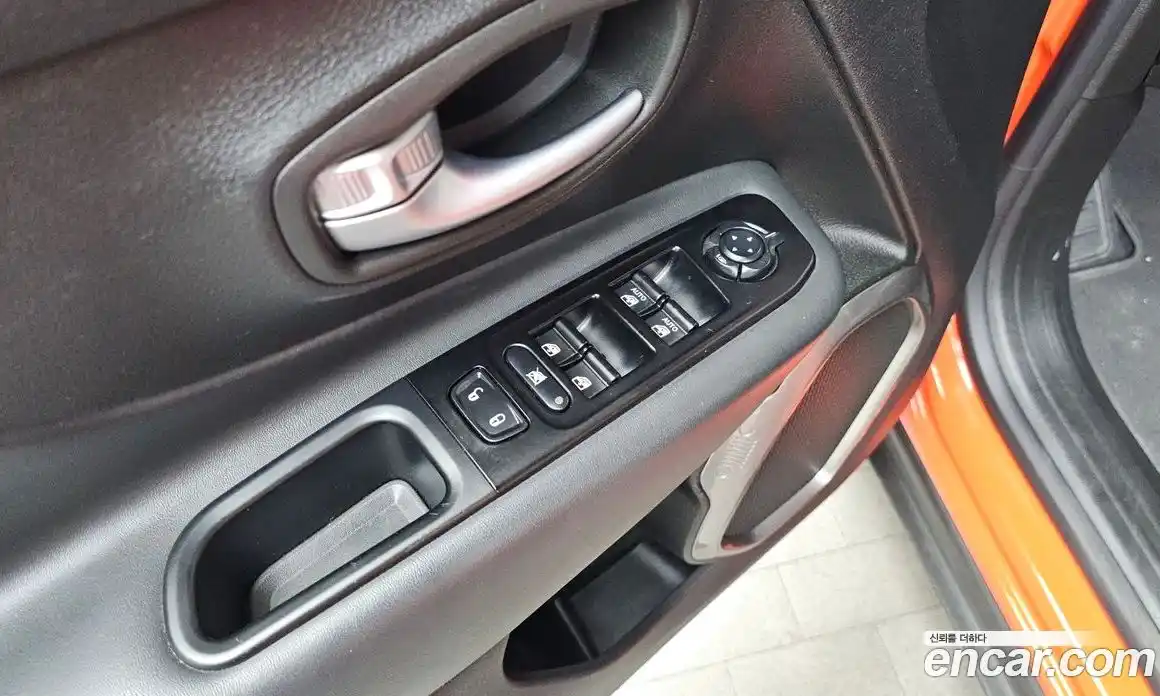 Jeep Renegade 2020 2.4 гидро в Москве № 2061503, фото 16