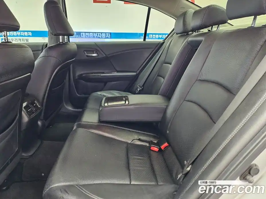 Honda Accord 2014 2.4 гидро в Москве № 2062813, фото 12